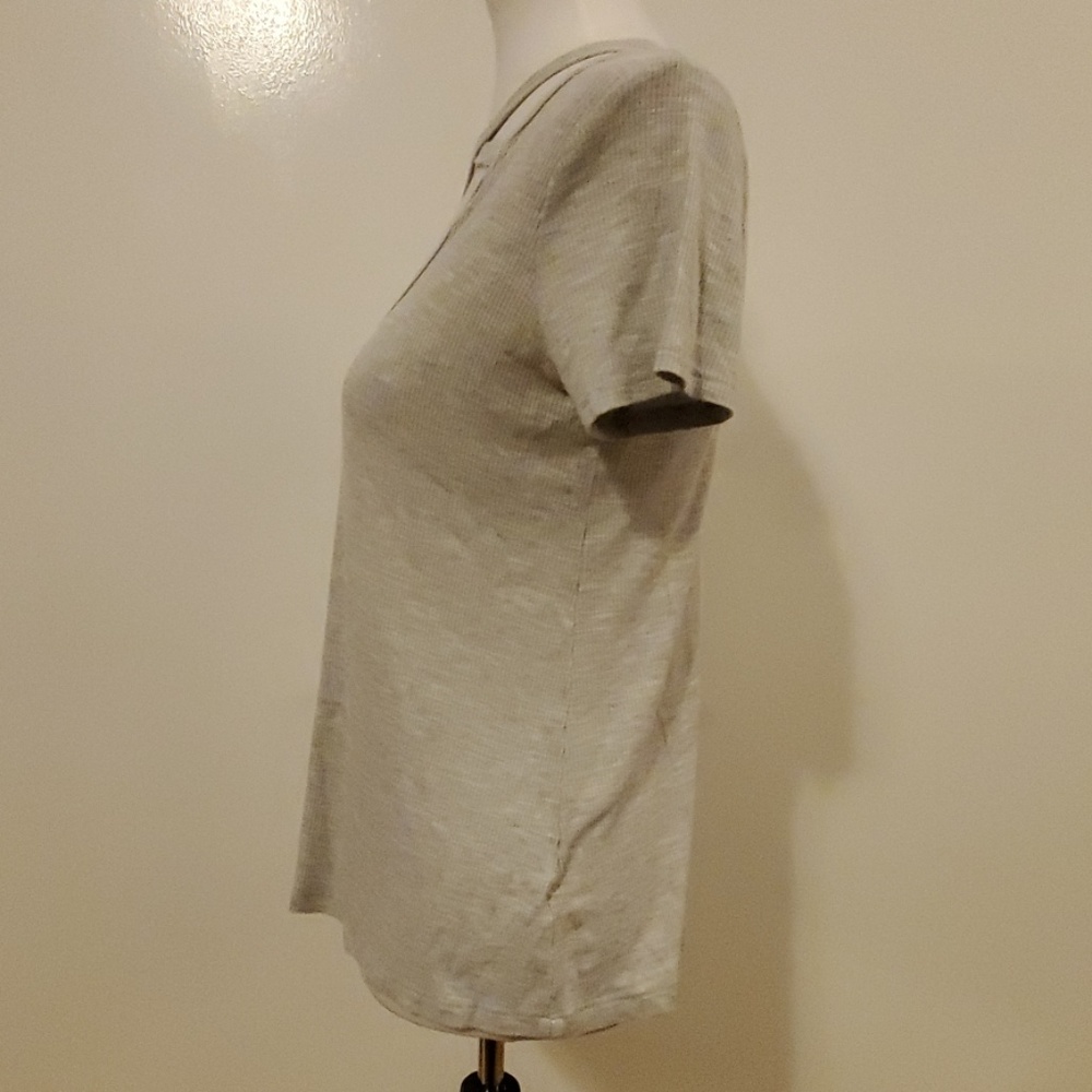 Lush Ribbed Deep Keyhole Tshirt - Picture 3 of 7